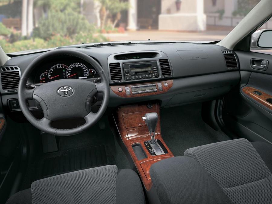  Toyota Camry 2001 года  (фото 26 из 31)